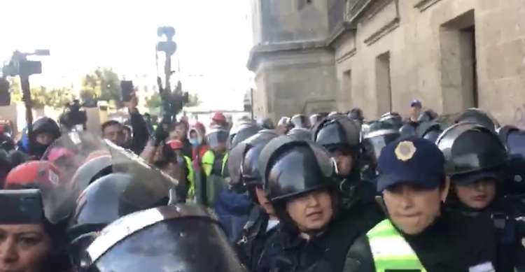 Un grupo de mujeres policías blindaron Palacio Nacional 