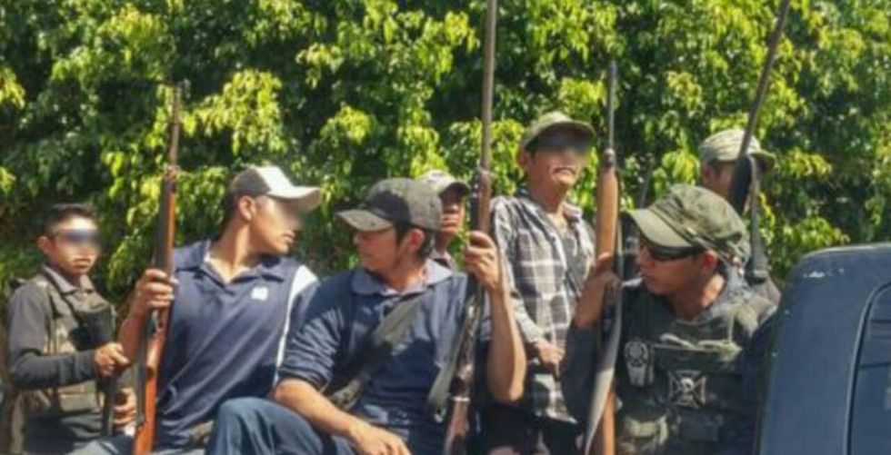 Irrumpen 200 hombres armados a Chilapa 