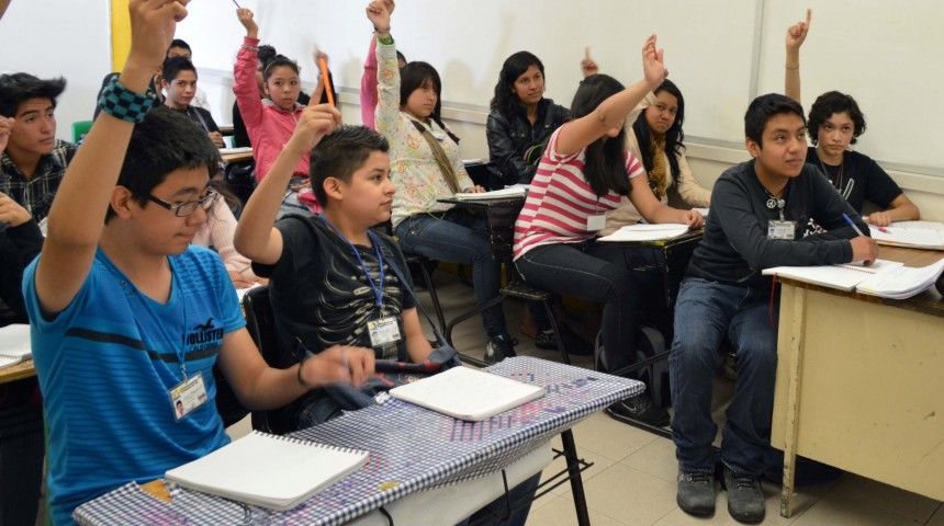 En Valle de Chalco recibirán becas más de 10 mil estudiantes: Ramón
Montalvo Hernández