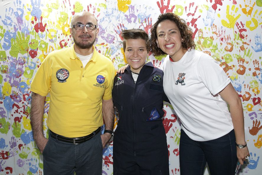 El astronauta Rodolfo Neri inspira a los más pequeños en su día a transformar su mundo en tedxkids@mexicocity
