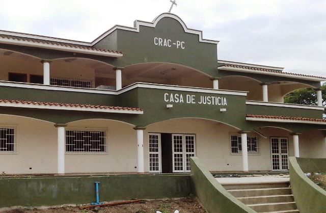 En completo abandono, el cuartel de la CRAC en San Luis Acatlán