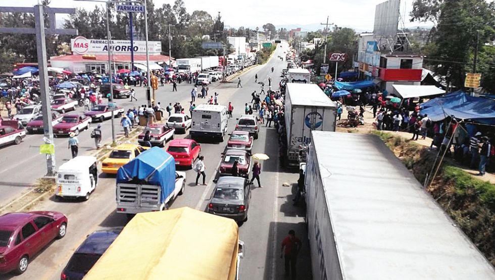 Sufre Chiapas por gasolina debido a los bloqueos de la CNTE
