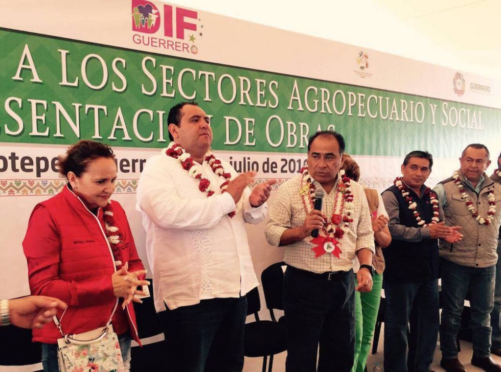 Festeja alcalde de Tlacotepec interés del gobernador por la sierra 