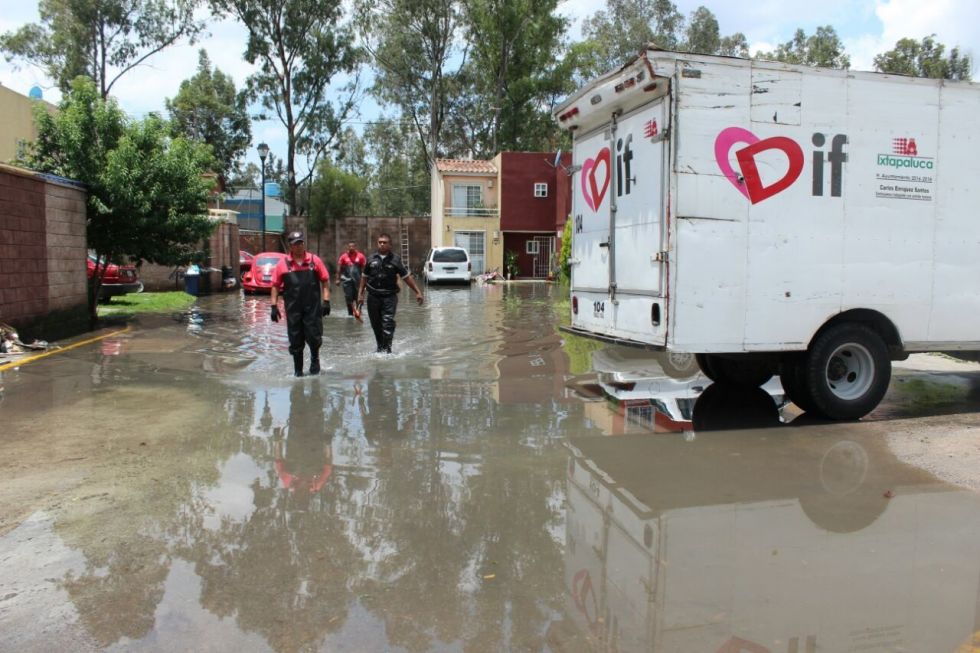 Apoya el Dif a familias afectadas por lluvias en Ixtapaluca