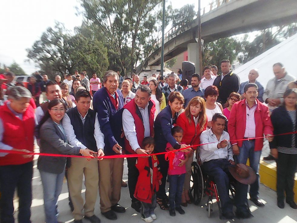 Carlos Ramos continua entregando obras al pueblo de Tezoyuca