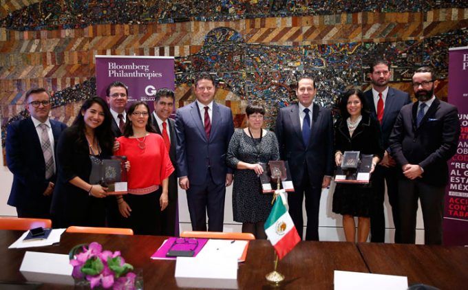 La Fundación Bloomerg reconoció a Eruviel Ávila en Nueva York por política antitabaco en Estado de México.