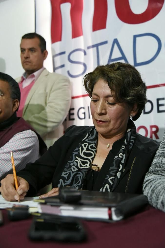 Delfina Gómez se registra como precandidata de Morena para gubernatura en Edomex