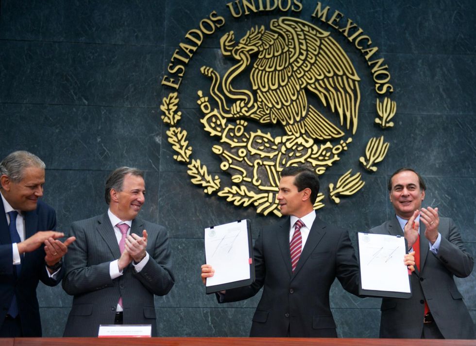 El Presidente Enrique Peña Nieto pone en marcha medidas tributarias para proteger la economía familiar y promover la inversión