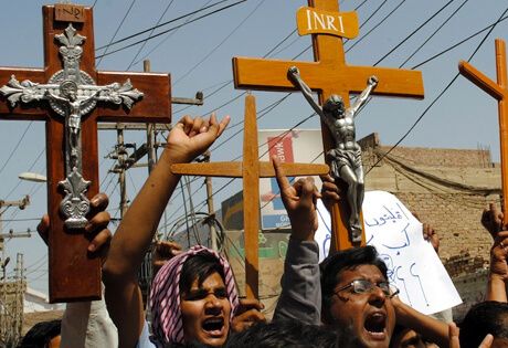 Condenan a 42 cristianos por linchamiento en Pakistán