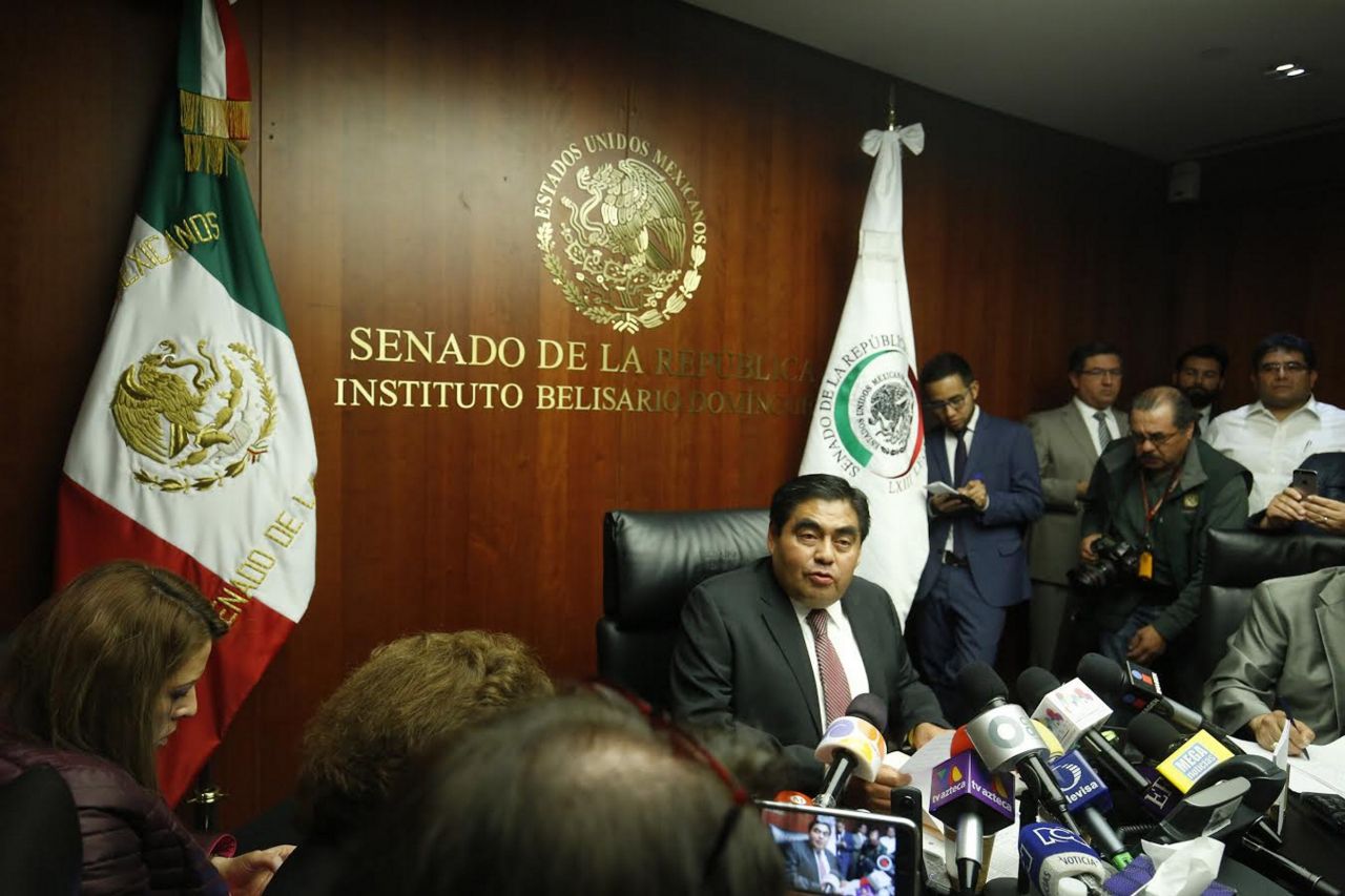 Dirigencia perredista destituye a Miguel Barbosa como coordinador en el Senado