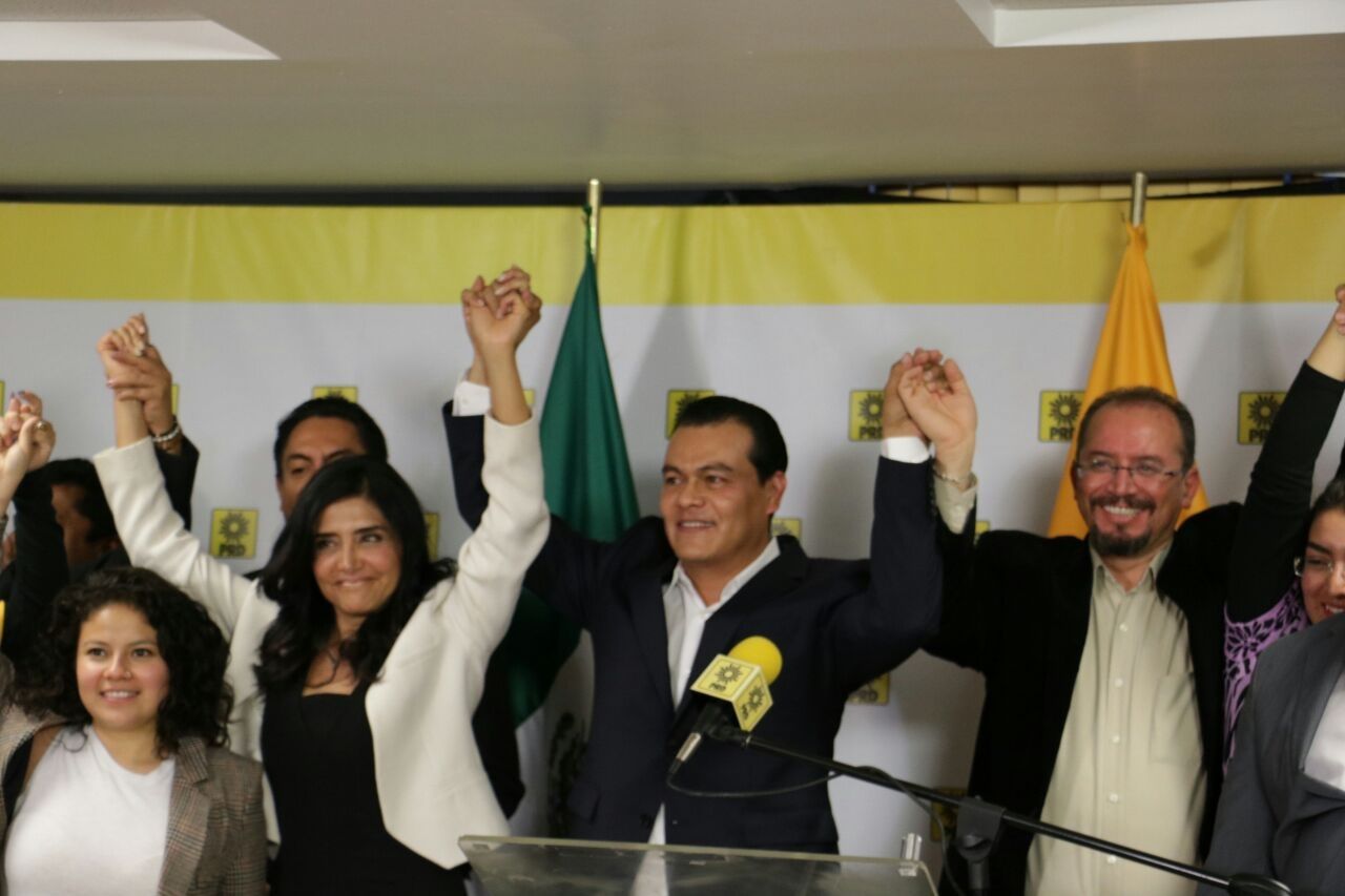 Juan Zepeda Hernández, es el precandidato del PRD a gobernador por el Estado de México