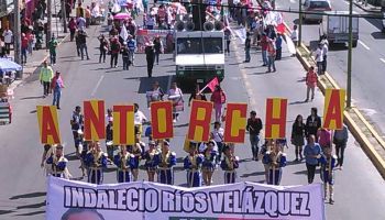 Marcha pacífica en Ecatepec de Morelos por Antorcha Campesina