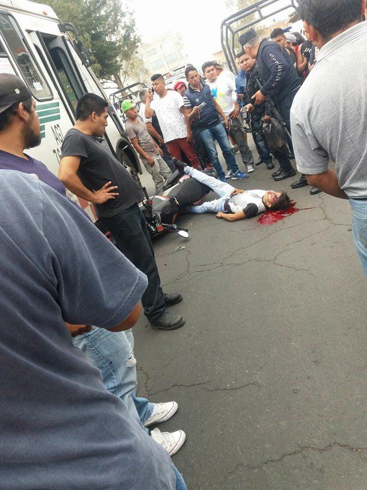 Chiconcuac estado de México, se desata la delincuencia  Matan a dos Asaltantes un detenido al entrar a una tienda de telas a saltarla.