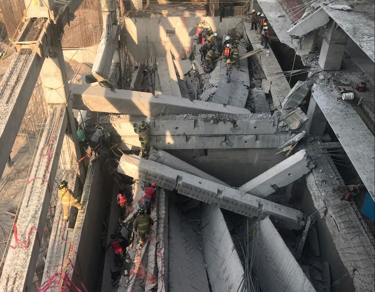 Suman siete muertos por derrumbe de estructura en Álvaro Obregón