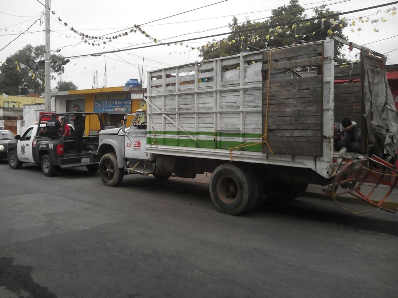 Camión recolector de basura atropella y causa la muerte a un vecino en Ixtapaluca