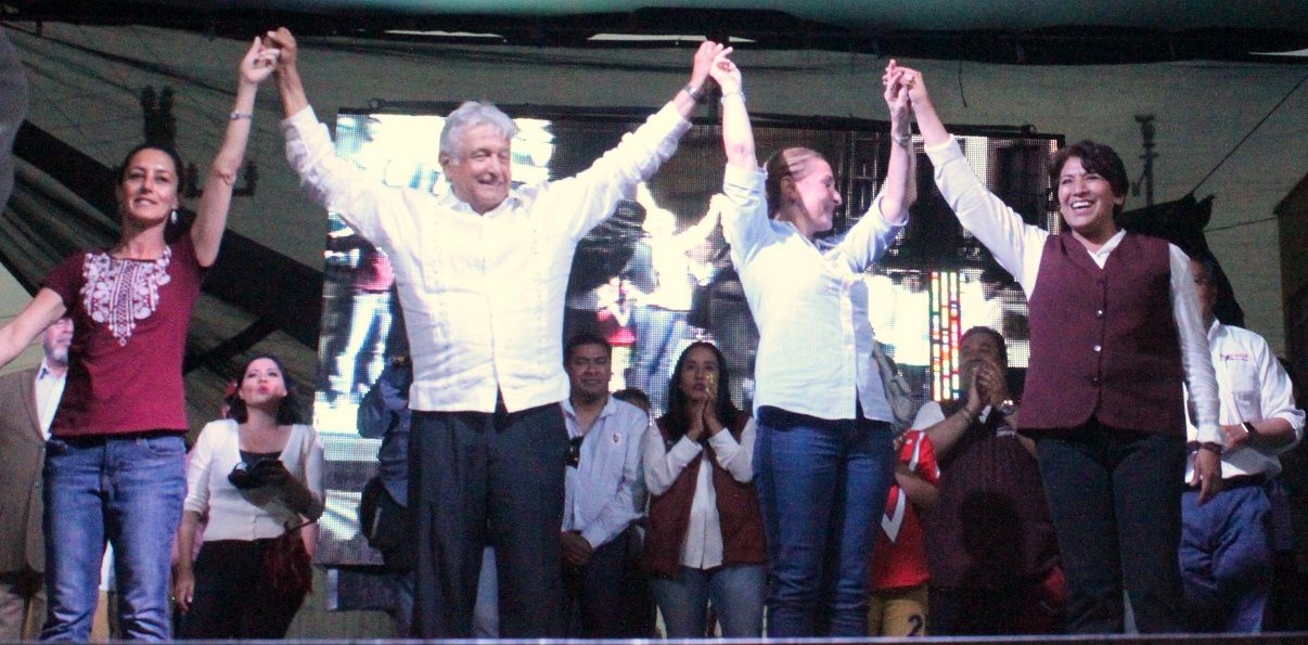Delfina Gomes Álvarez, Candidata  de Morena a la gubernatura del estado de Mexico, ante miles de simpatizantes en el jardín municipal de Texcoco, con un  Vamos,  ’superReque Te