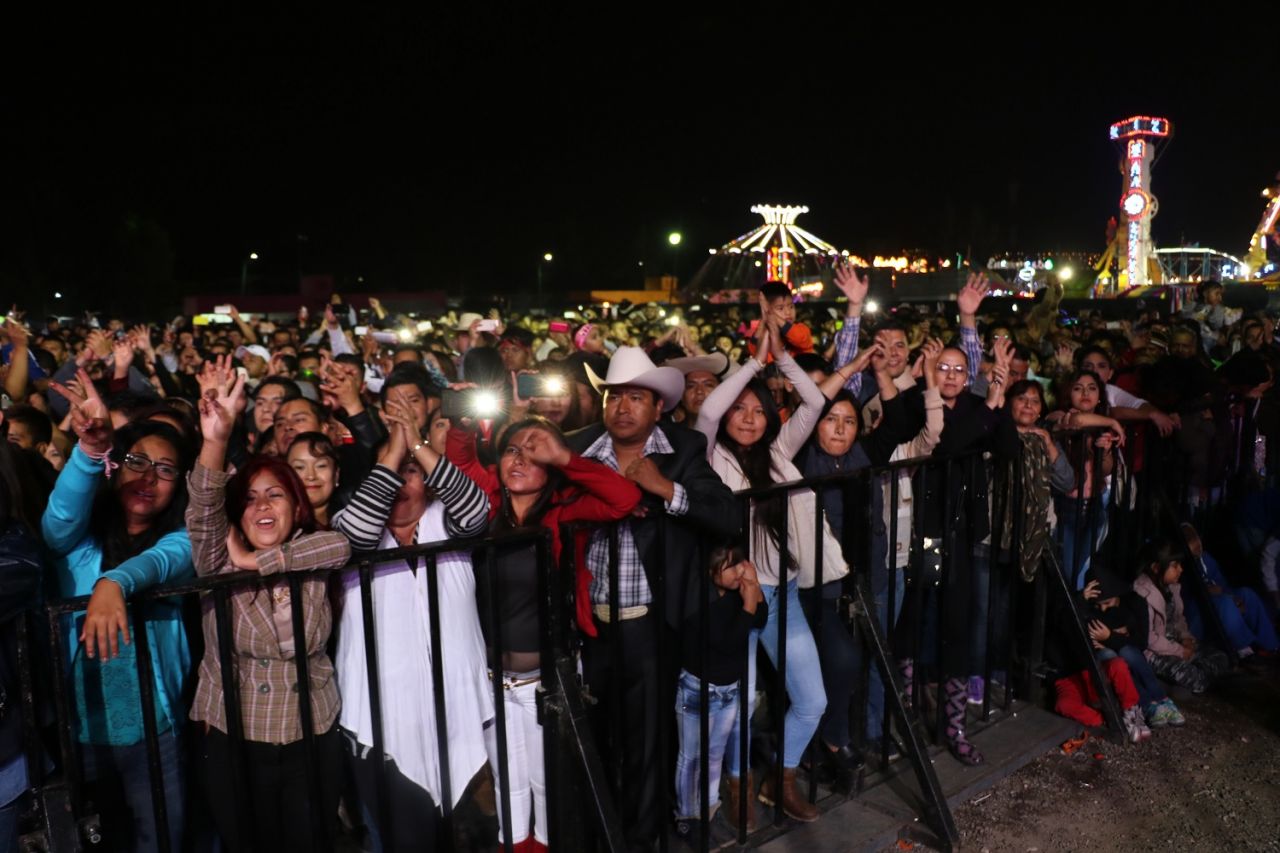 
Presentación exitosa del grupo Pesado en la Feria de Chimalhuacán