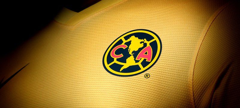 La nueva playera del América, criticada por exceso de publicidad