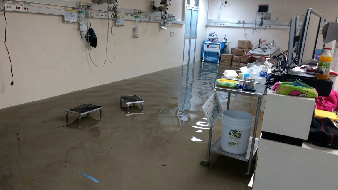 Se inunda hospital de La Villa en la CDMX