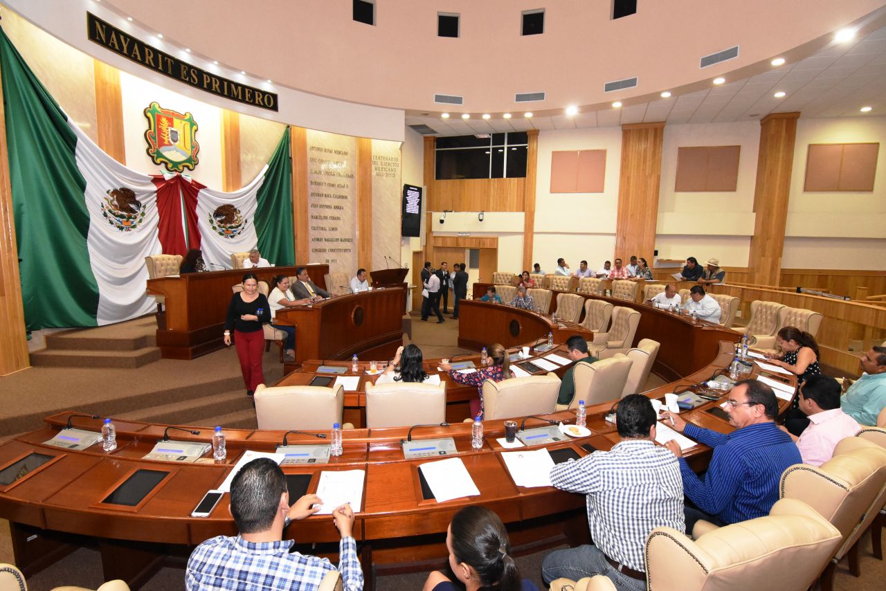 Congreso del Estado constituido en Jurado de Procedencia 
Resuelve el desafuero de regidor de Santiago Ixcuintla

