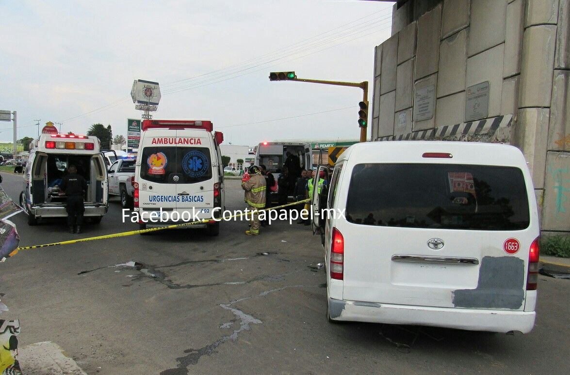 Choque entre combi de pasajeros y camioneta deja nueve lesionados en Texcoco