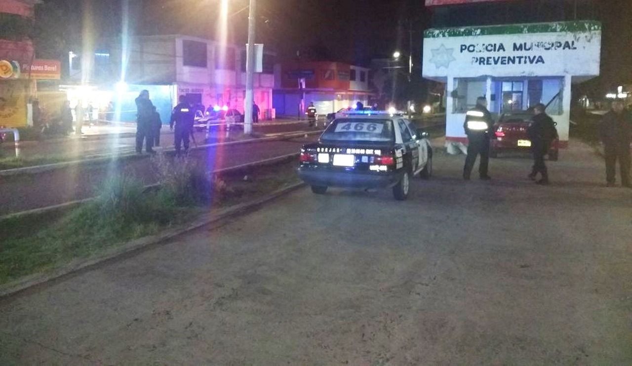 Comando armado acribilla a policía municipal en Tecamac