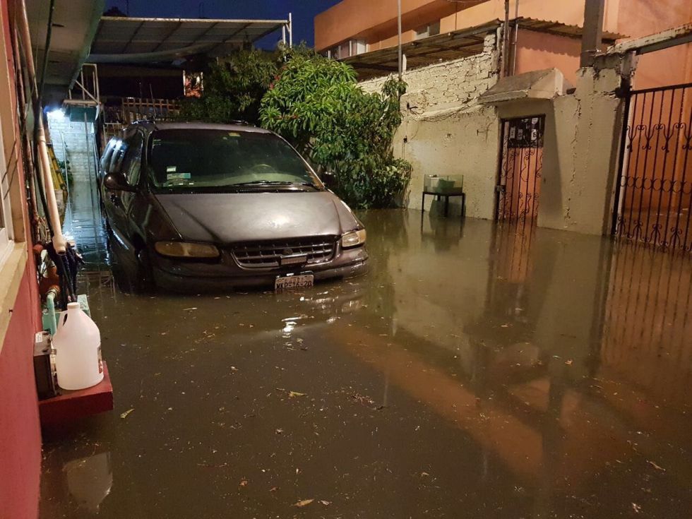 Desbordamiento de Gran Canal inunda 16 colonias en Ecatepec y Neza 