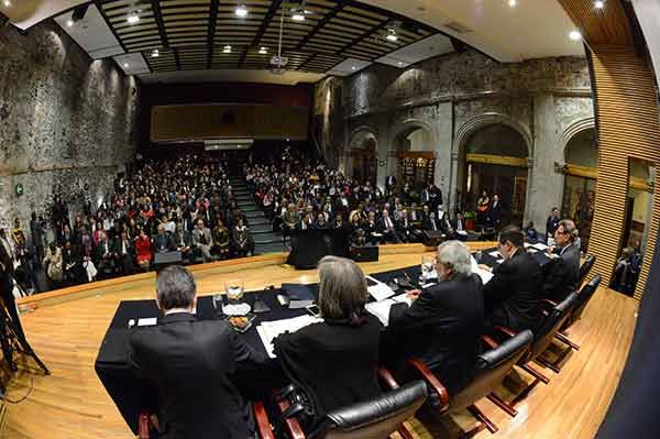 Aprueba la UNAM conferir 11 Honoris Causa