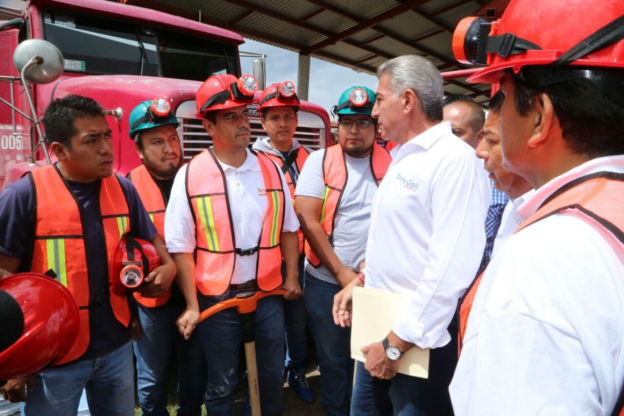 Comienza la reconstrucción de hospitales y escuelas en Puebla