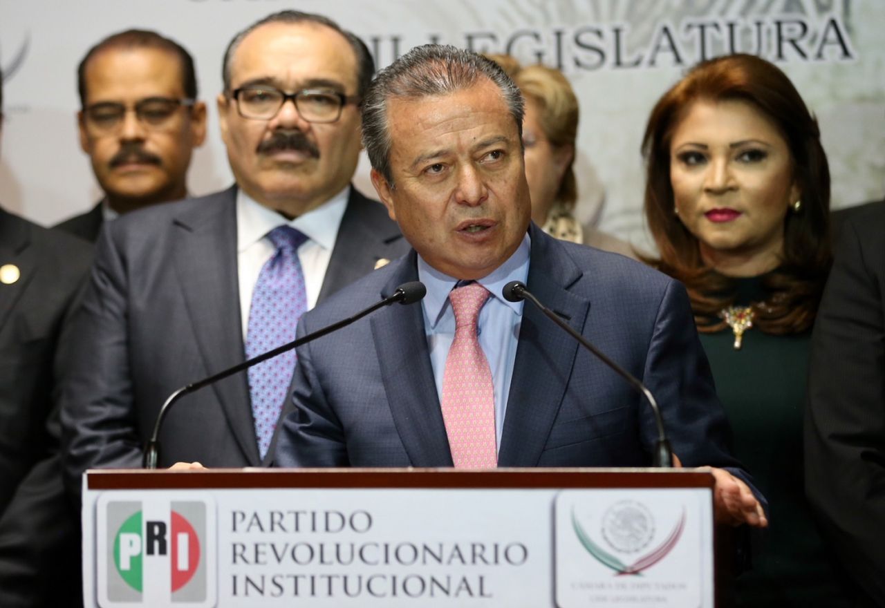 Propone César Camacho reforma para prohibir  que diputados ejerzan presupuesto 