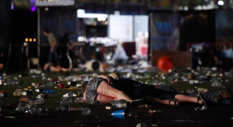 Al menos 50 muertos y 400 heridos en un tiroteo en un concierto en Las Vegas