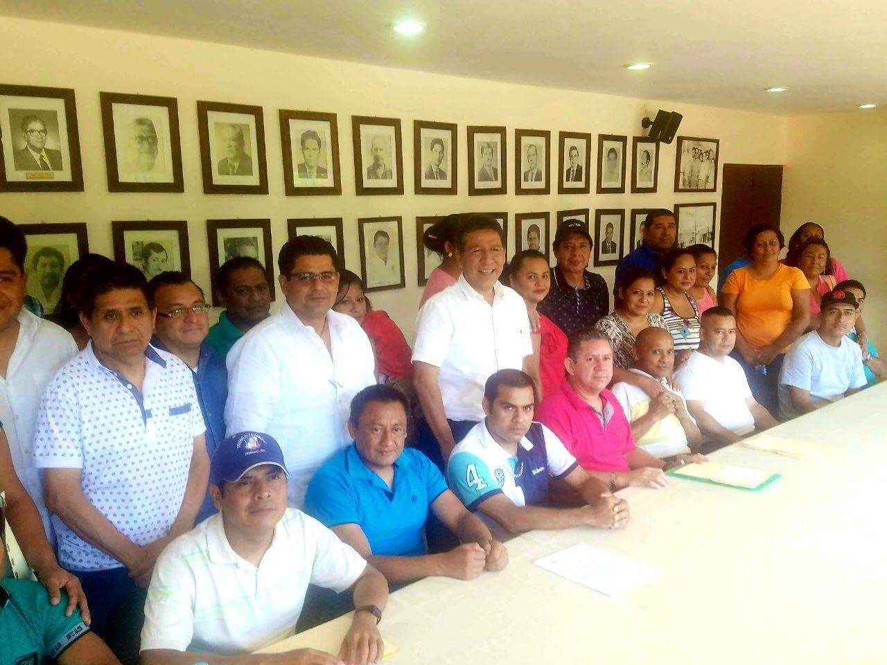 Libres otros 17 policías de Zihuatanejo que habían sido acusados por gobierno de Guerrero como narcos 