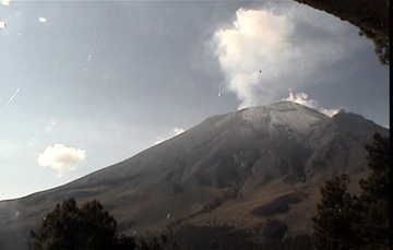 Popocatépetl registró 98 exhalaciones de baja intensidad