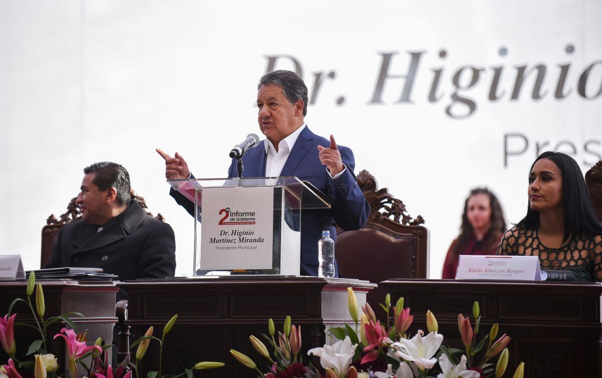 Sin representante personal del gobernador, Higinio Martínez rinde su II Informe de Gobierno en Texcoco