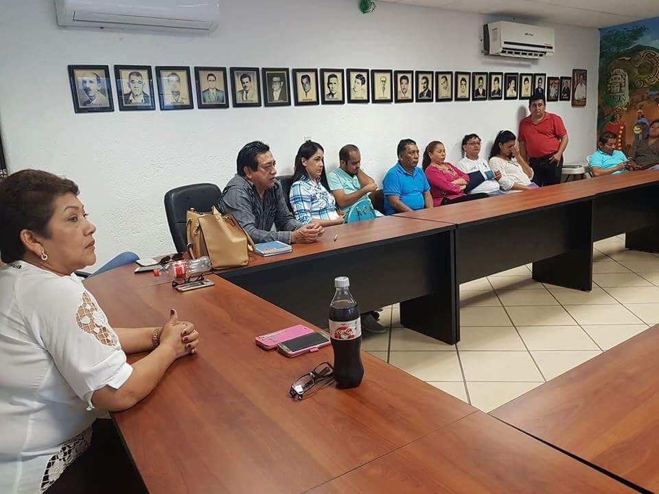 Asume síndica como encargada de despacho de la alcaldía de Petatlán tras asesinato del munícipe 