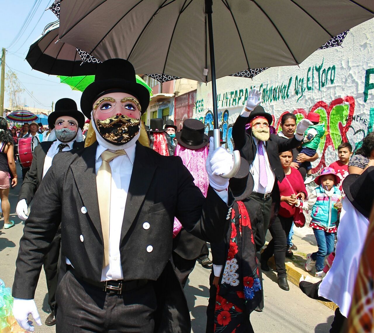 En marcha el tradicional carnaval en Atenco 