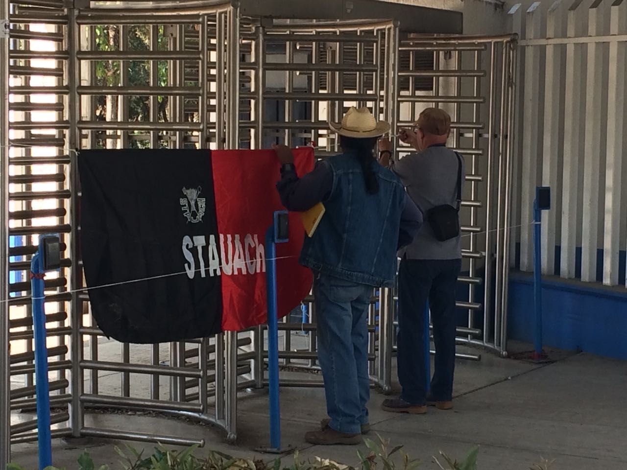 Académicos de la Universidad Autónoma Chapingo (STAUACh) estalla en huelga.

