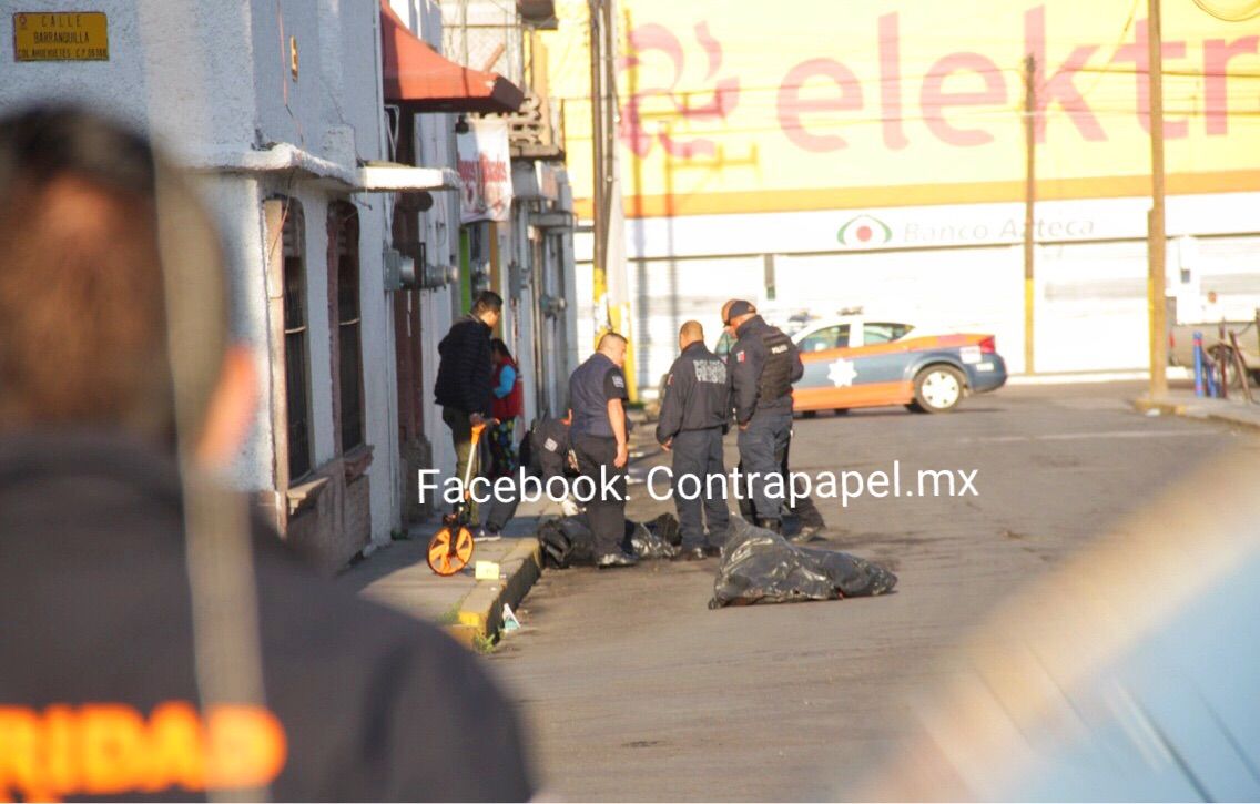 Desconocidos tiran bolsas negras con restos humanos en calles de Texcoco 