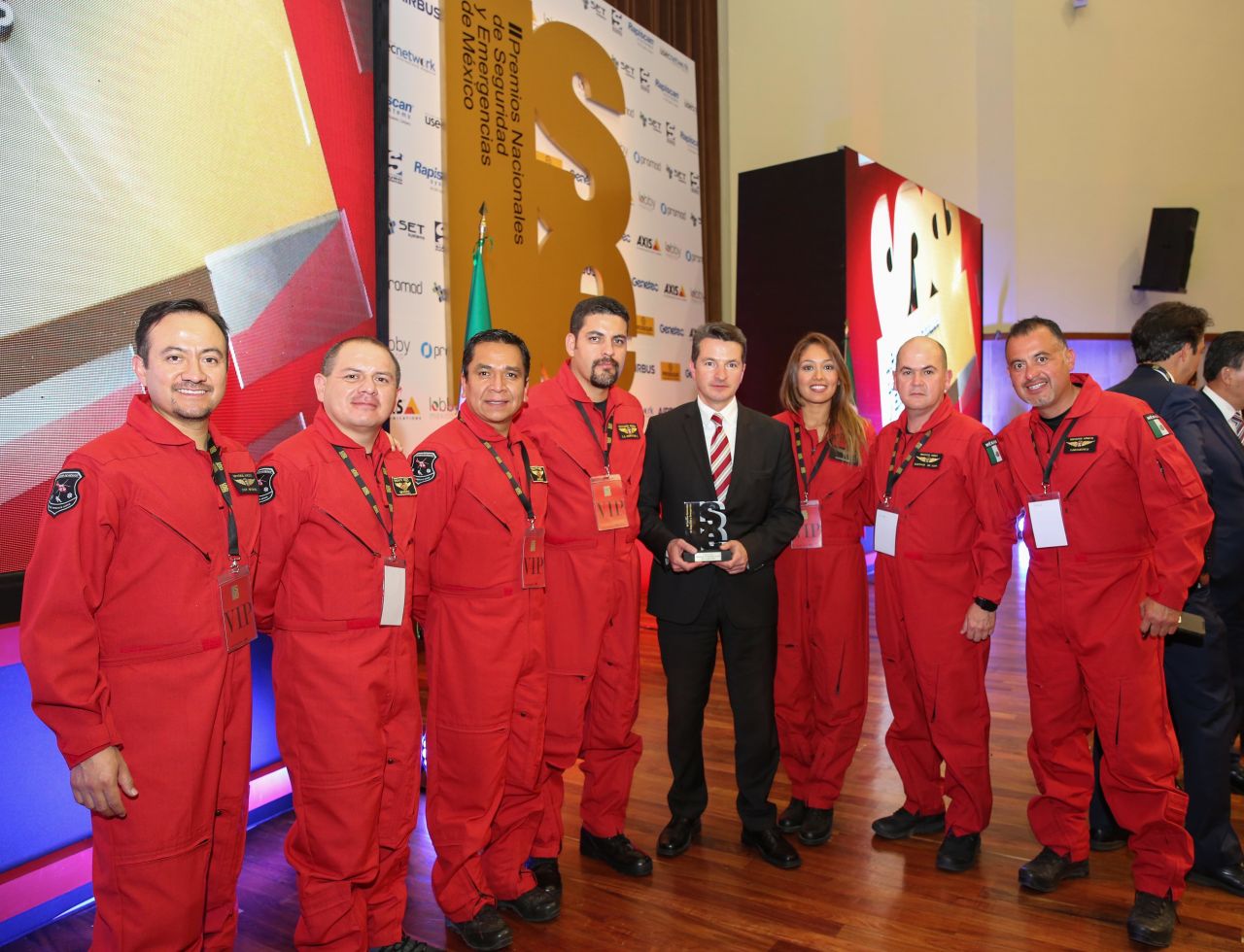 
Recibe unidad de Rescate Aéreo Relámpagos premio nacional de Seguridad y Emergencias 2018