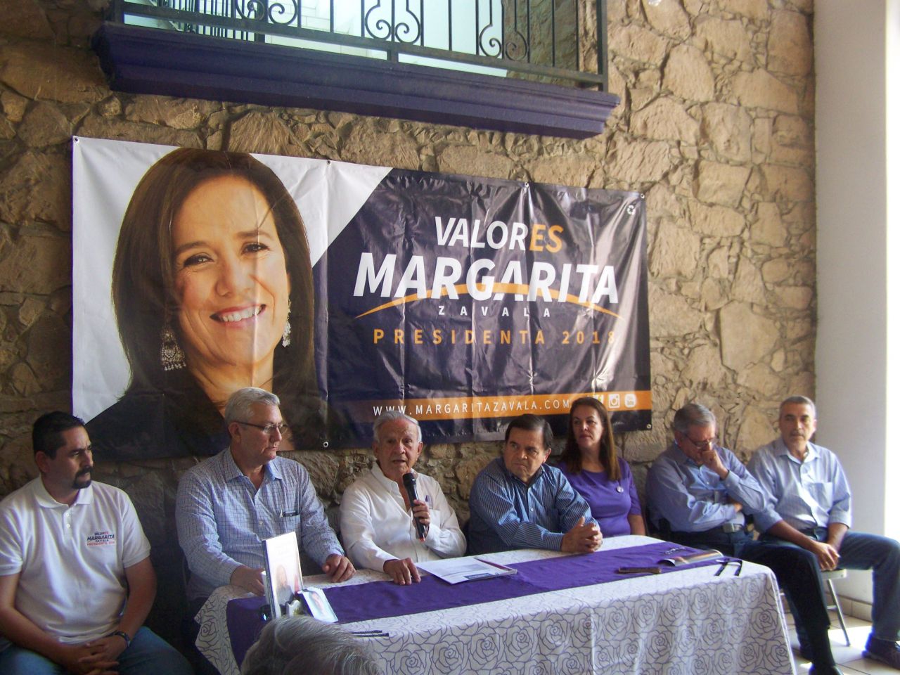 Hacen presentación formal el equipo de Margarita Zavala en Sinaloa. 