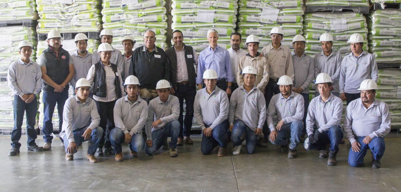  
Se reúne Gobernador mexiquense con productores de maíz 