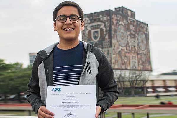 Gana estudiante de la UNAM certamen internacional de Ingeniería Civil