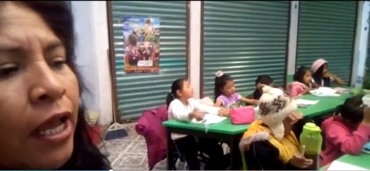 Accesorias de mercado en Ecatepec fungen como aulas de una escuela primaria