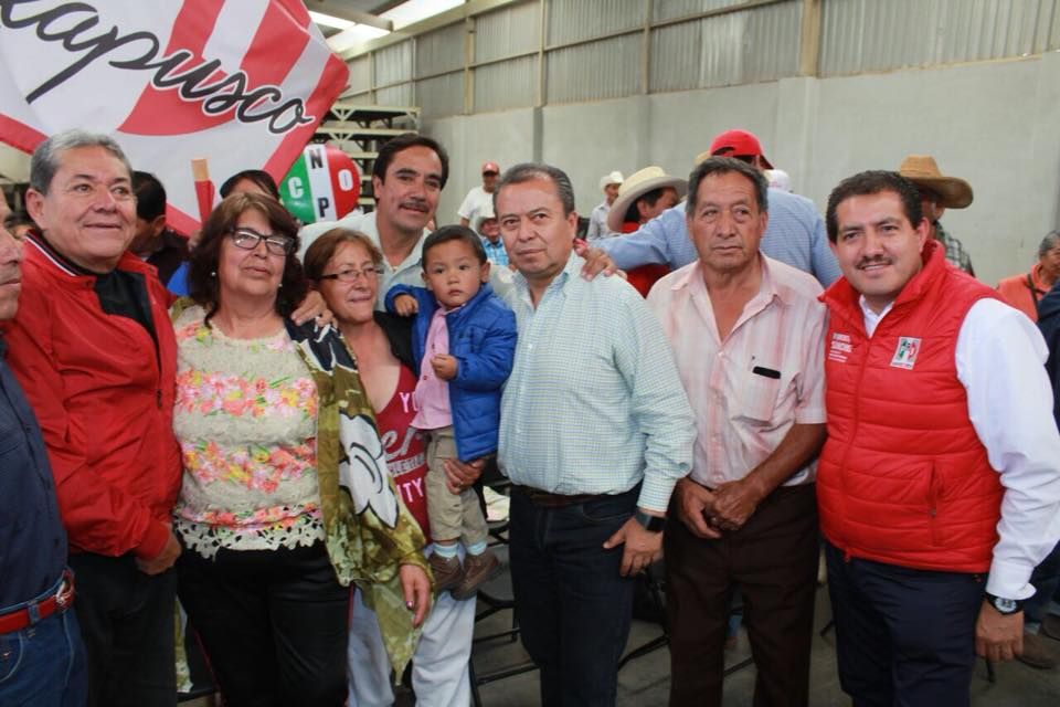 Productores agropecuarios del valle de Teotihuacán apoyan a Roberto Sánchez Campos y César Camacho Quiroz.