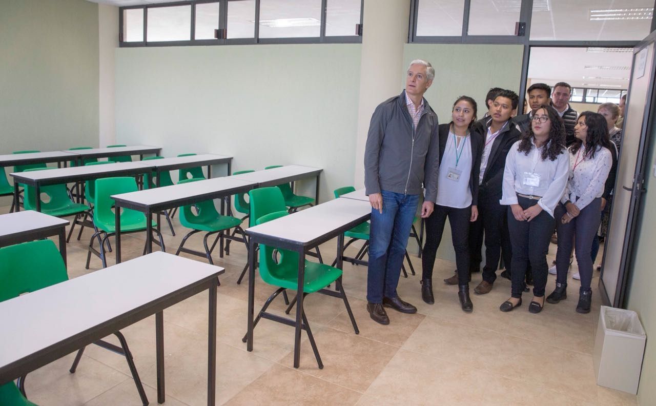 Recorre Gobernador nuevas instalaciones de la Universidad Politécnica del Valle de Toluca