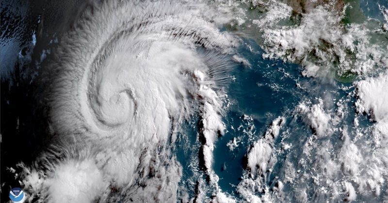 Para hoy, el huracán ALETTA se ha intensificado en las últimas horas