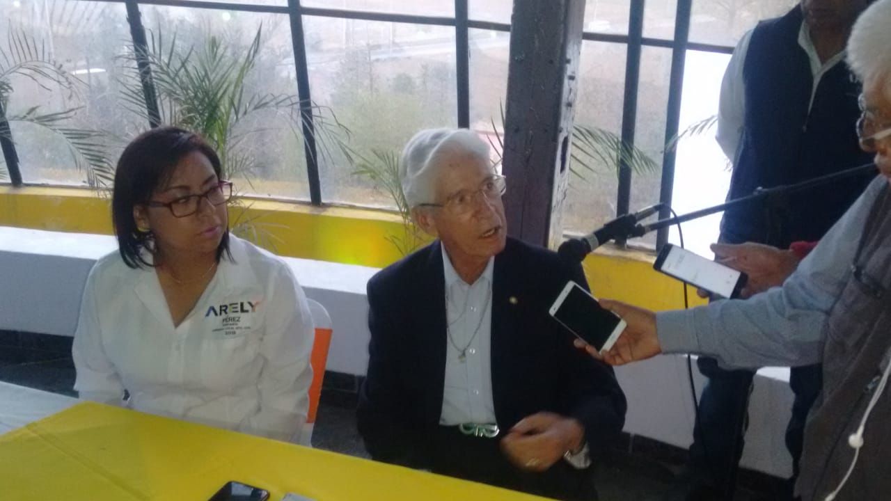 Texcoco necesita de quien dé soluciones reales: Arely Pérez. 