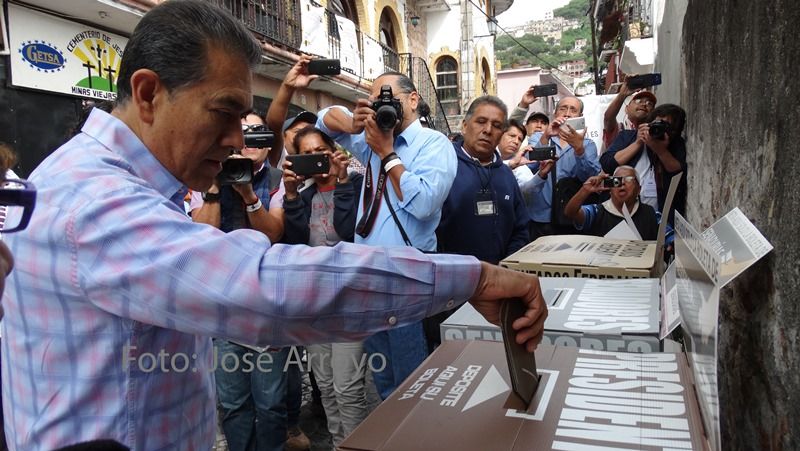 Marcos Parra exhorta a los taxqueños a salir a votar