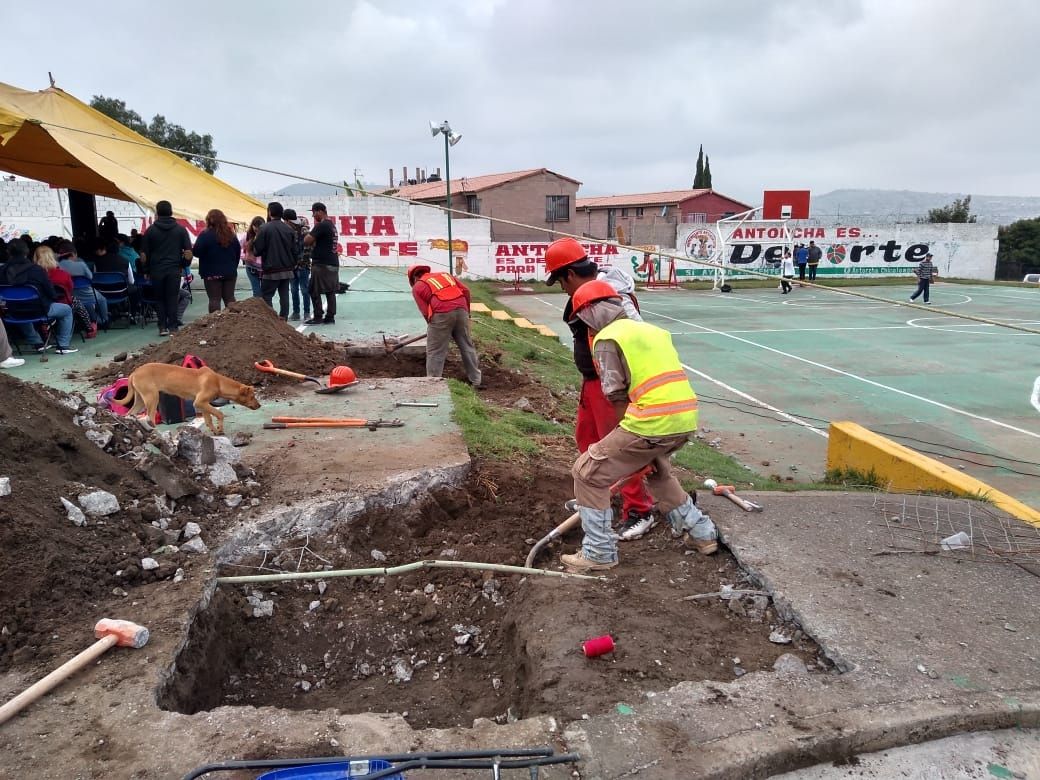 Inicia construcción de arcotecho en deportivo de Chicoloapan