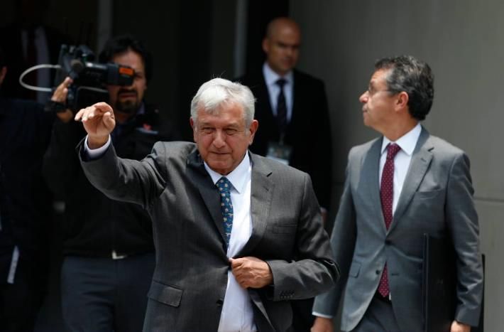 López Obrador promete cumplir todos sus compromisos  de campaña